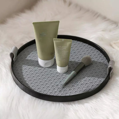 Bandeja Decorativa Redonda com Alça – Coleção Housilar