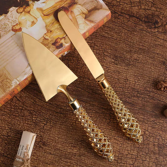 Conjunto Espátula para Bolo e Faca Dourada – Coleção Housilar