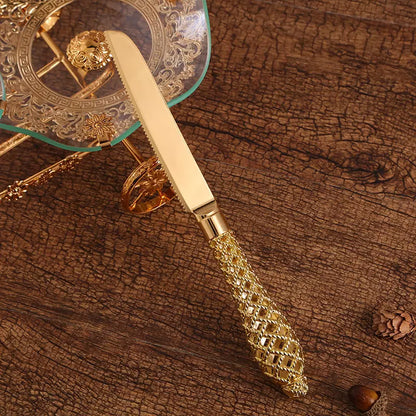 Conjunto Espátula para Bolo e Faca Dourada – Coleção Housilar