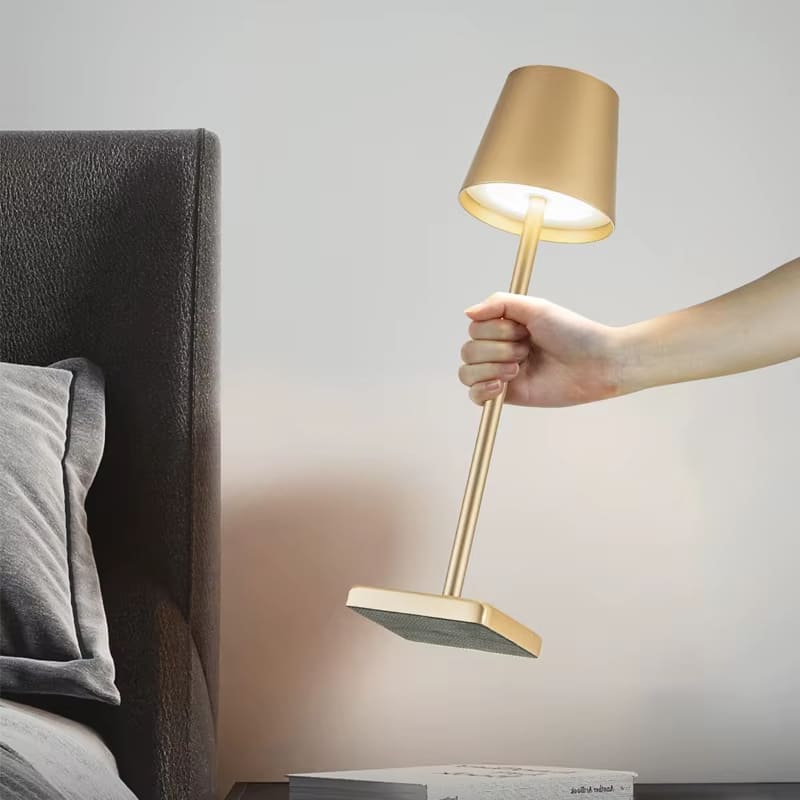 Luminária de Mesa LED Portátil – Coleção Housilar