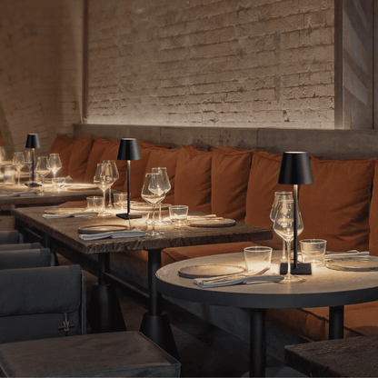 Luminária de Mesa LED Portátil – Coleção Housilar